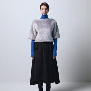 Epingler Women's Top Fur Silver Grey Size Medium NWT